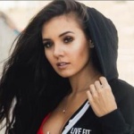 Ashley Flores的主页