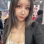 楊衣Yangyi的主页