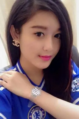 电眼+蜜腿，1秒让人恋爱 Nguyễn T&uacute; Linh