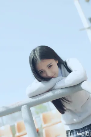 华中科大女神校花私房照～ 黄静逸