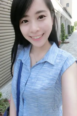 肤白甜美正妹 陈容梵