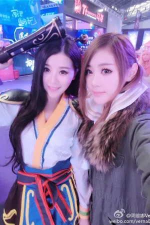 性感美女淡雅脱俗私拍图片 周维娜