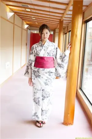 [DGC] 2013.05 No.1089 100％美少女！無敵の弾ける限界ボディ 佐山彩香