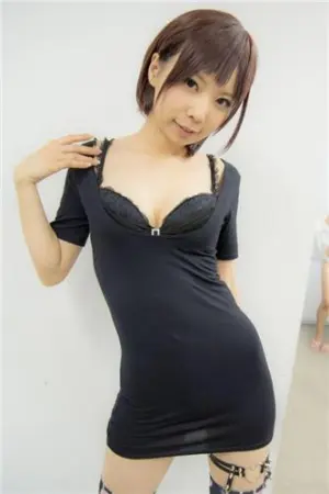 人气Coser开胸泳衣诱惑 栖乃めりか