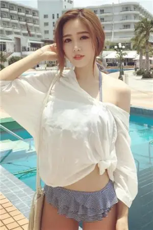 白皙美腿甜美脸蛋超迷人!! 陈玟予