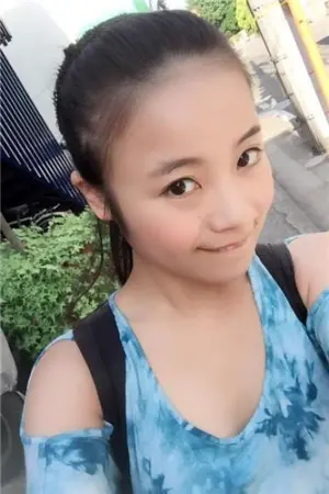 可爱俏皮私房照 藤原亜紀乃