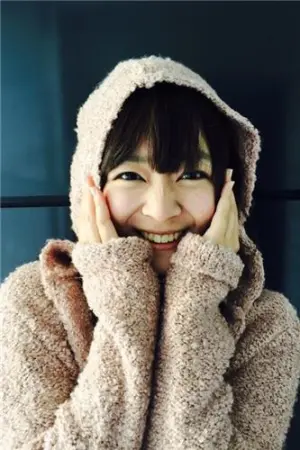 天气预报士养眼私房照 磯貝初奈