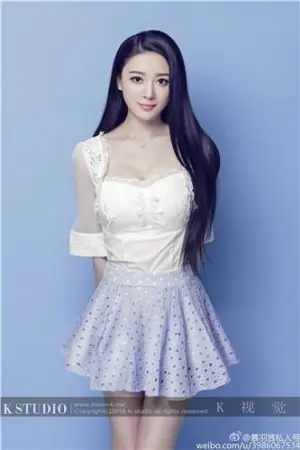 气质美女诱人美腿写真图片 慕羽茜