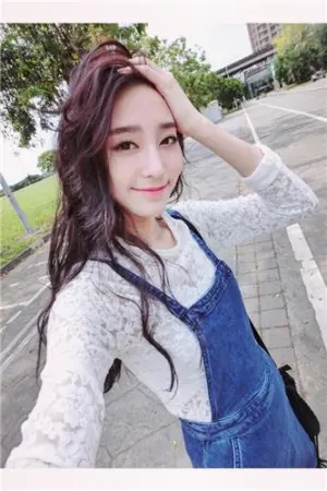 最正广告女主角萌照 周伊琏