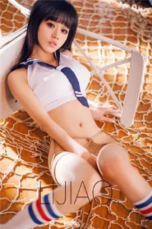 这个萝莉有点杀 荣欣Christina