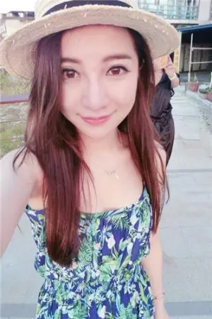 Queena庞庞 网拍天后梦幻电眼超迷人 林语晞