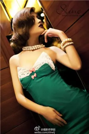 百变女郎诱惑写真 郑伊Summer