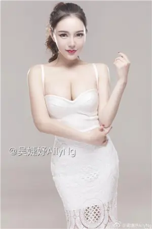 S型身材魅惑写真 吳婕妤