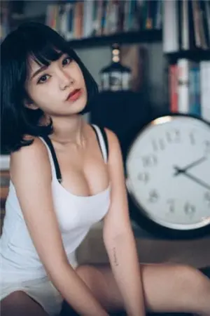 Uriko 日系空灵女孩冷艳写真 李优