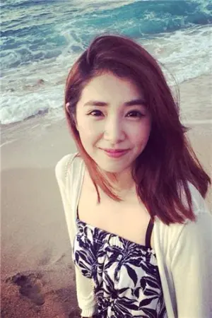 Fifi 清纯系正妹网拍图集 陈佳瑜