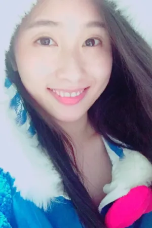 最新微博清纯自拍照 汤秋儿