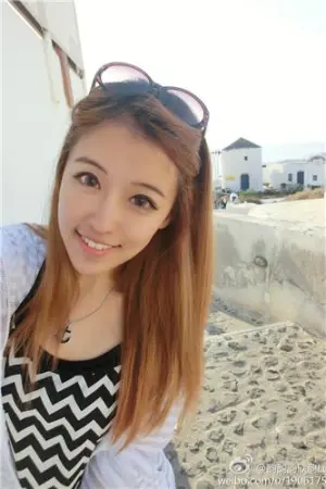 Lucky 小甜美女微博私房照 郑欣韵