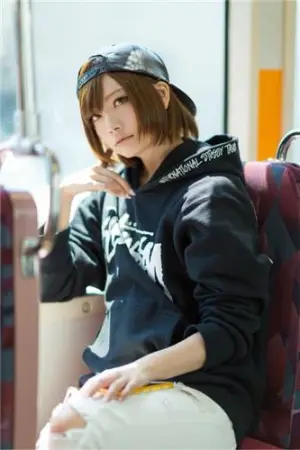 外拍养眼写真 神坂琉菜