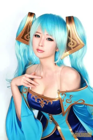 SS级性感Cosplay 英雄联盟阿狸 Doremi