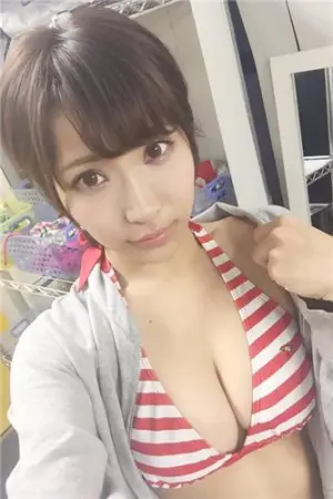 短发美人私房照 桐生美希