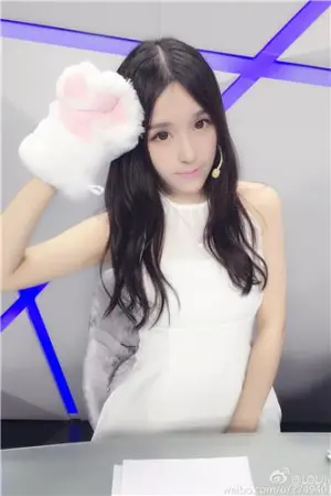 Rita小雨 LOL战队 support正妹SG 冯雨