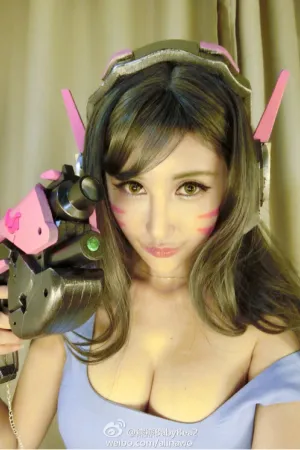 女神熊熊演绎守望先锋网红版D.va 섬짱깨