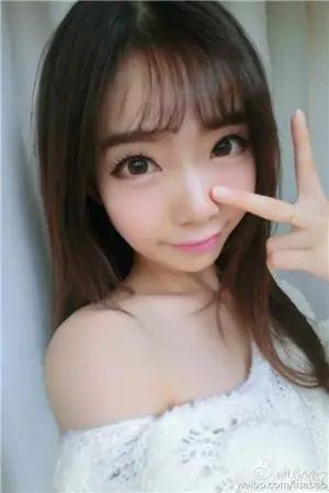 LISA 人气正妹超正私房照 小李丽莎