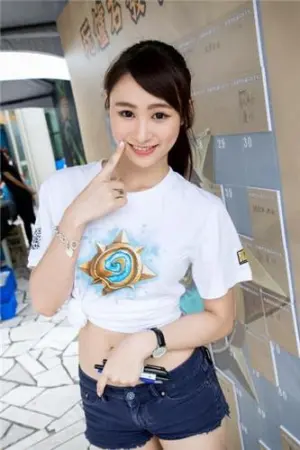 看似甜美其实很凶很诱人~ 罗敏慈