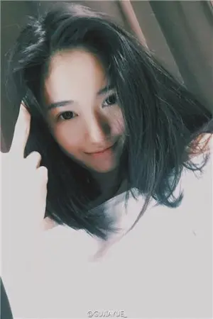 Chianjoy巨人展台美女校花 顾嘉悦