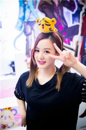 2016ChinaJoy电魂展台SG 黄文婧