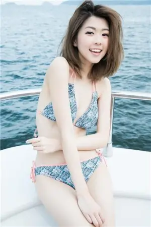 抓住夏天的尾巴 性感比基尼写真 刘沛蘅