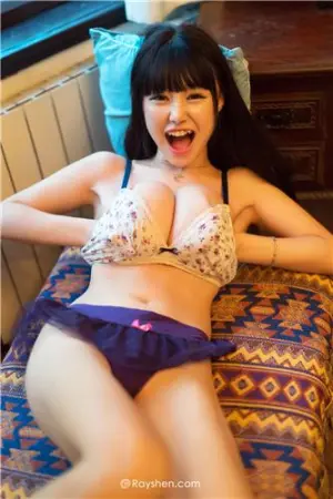 Flower 儿 G奶甜心最新私房写真 朱可