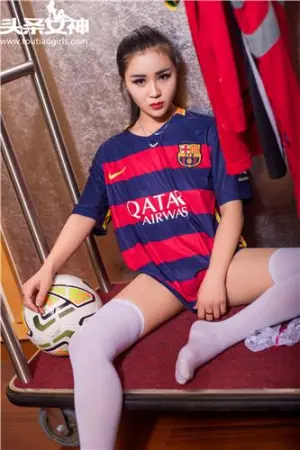 [TouTiao]头条女神 2016-10-18 拜仁球迷 灵儿