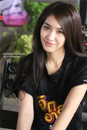 Min 泰国超治愈系笑颜美人 Min Peechaya Wattanamontree