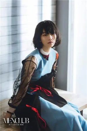 「文青女神」冷艳写真 袁澧林