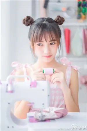 萌妹子微博私房照 金书漫