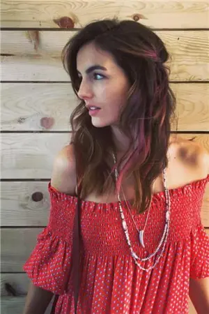 美巴混血美女IG生活照 Camilla Belle
