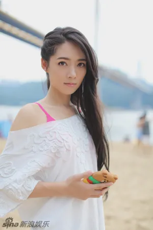 最新海边清纯写真 郭碧婷