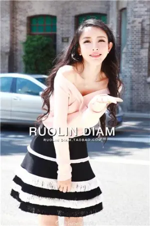 Isabella陈子仙 时尚设计师微博私房照 陈偌林