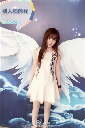 Niki 草根美女玩家私房照 覃霓