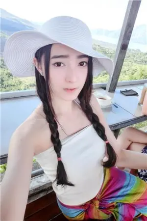 大马气质美人私房照 程爱玲