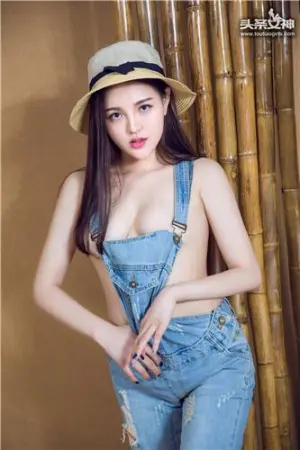 [TouTiao]头条女神唐蕊 2017-03-17 小蕊草帽 唐蕊rui