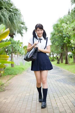 朝仓惠梨奈 天真可爱的笑颜与F杯的魅惑 朝倉恵梨奈