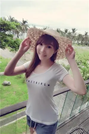 电竞女神FB美照合集 凤梨妹