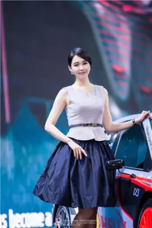 气质御姐车模 年龄越大越有魅力 강유이