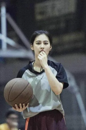 CUBA美女裁判微博生活照 亓浩