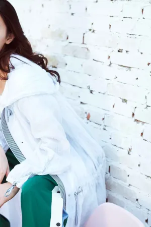 楚乔传踮脚抢镜小八 微博时尚写真 朱圣祎