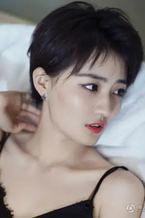 最新短发短裤造型可爱又性感时尚街拍大片时尚街拍大片 徐璐