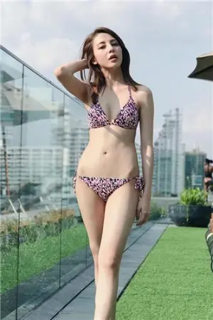 台湾美模小白Janet 复古松紧带粗与短靴穿搭 张蓉甄