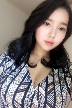 韩国萌妹 完全保不住的好身材 이유민